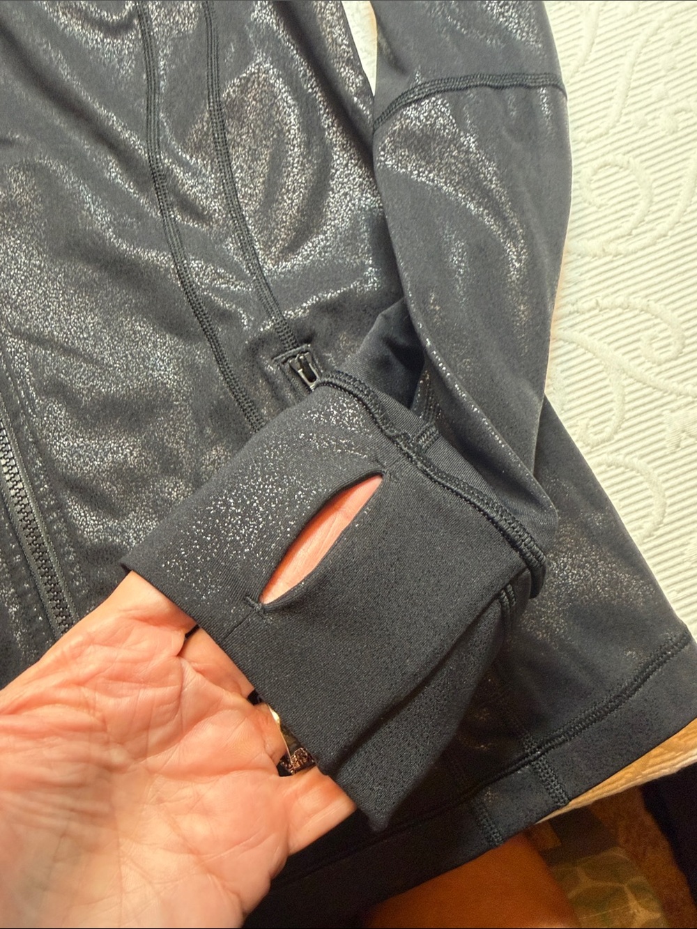 lululemon Define shine Matte Shimmer. Foil. On the Move.  Full-Zip  Jacket. 12 - Picture 6 of 14
